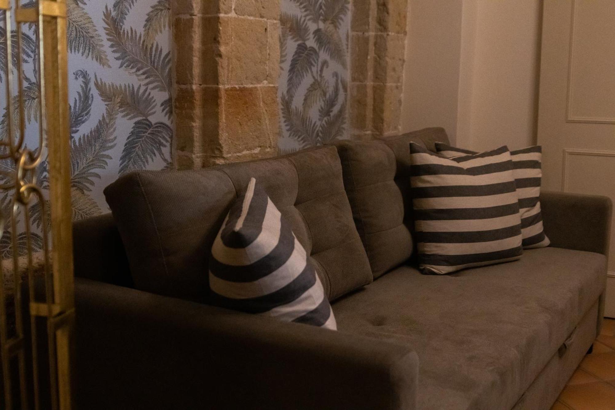 April Luxury Suites (Adults Only) Rhodes City Room photo