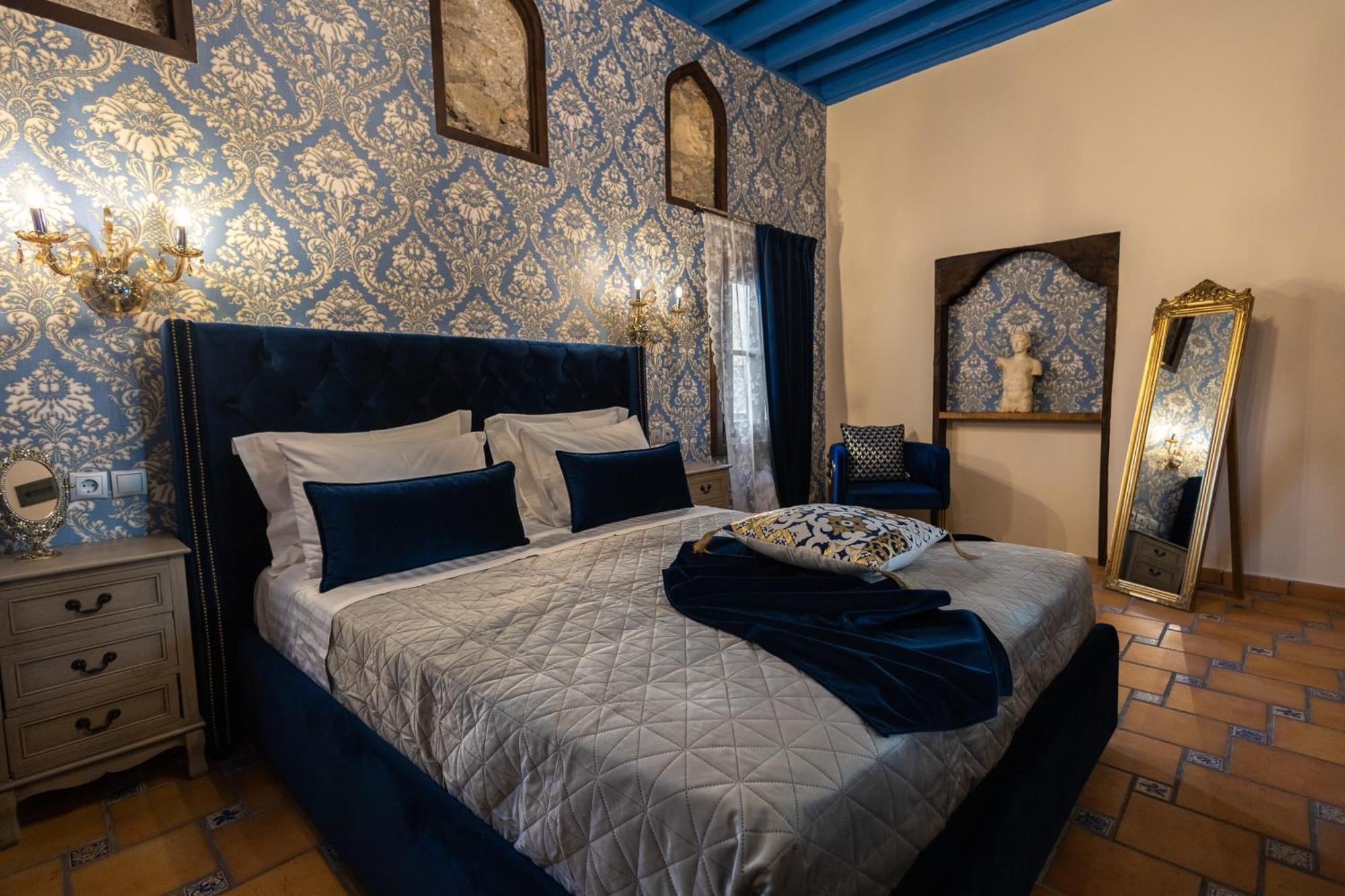 April Luxury Suites (Adults Only) Rhodes City Room photo